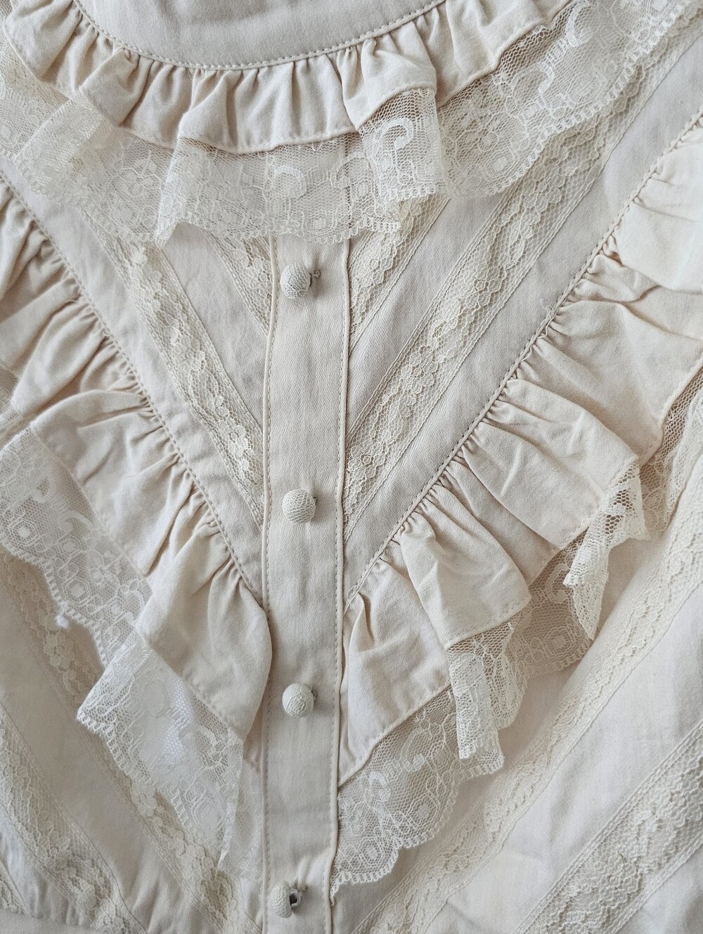 Cream Lace Ruffle Cotton Blouse - Picture 3 of 4